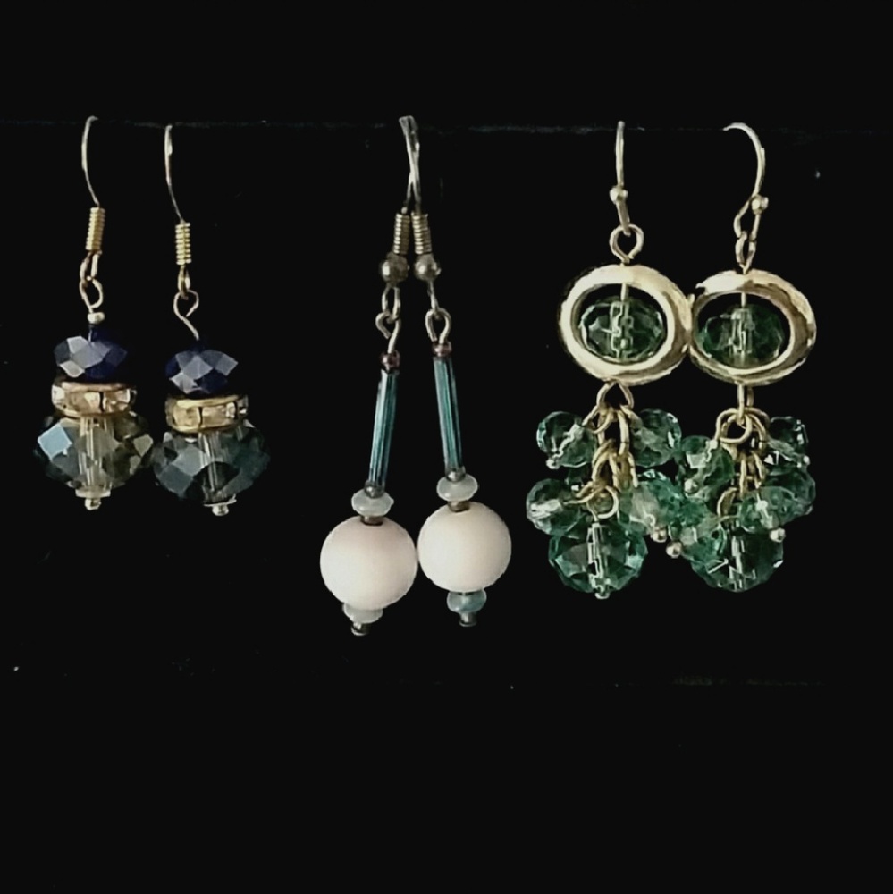 Price Drop! 3 pairs pretty dangle bead earrings.